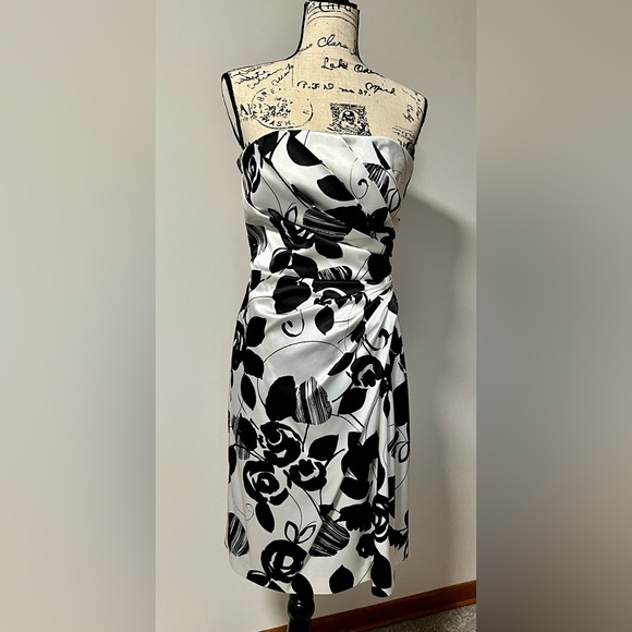 White House black market strapless dress Sz 4 - Picture 1 of 5